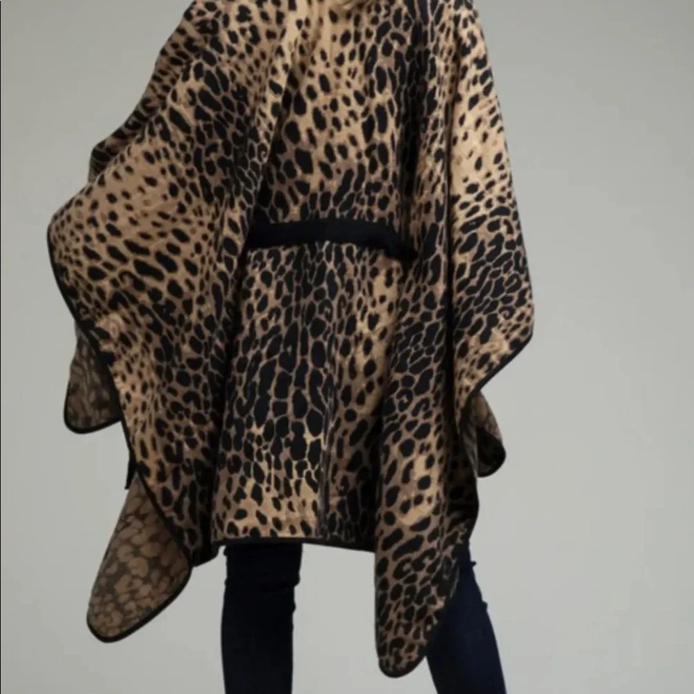 Leopard Print Ruana - Picture 3 of 4
